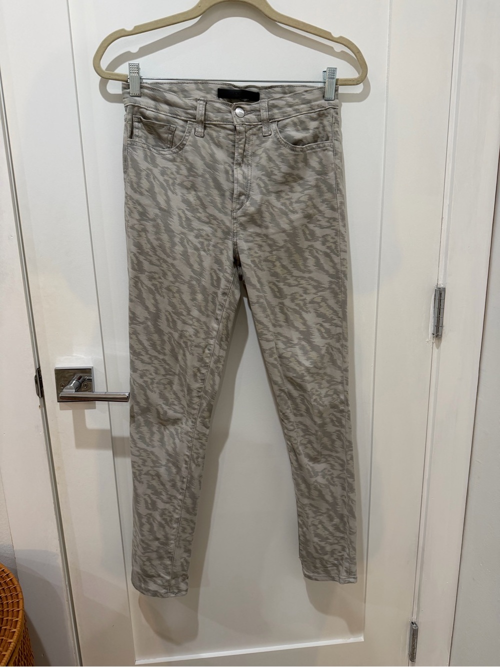Joe's Jeans Skinny Animal-Print Ankle Jeans in Stone - Picture 3 of 9